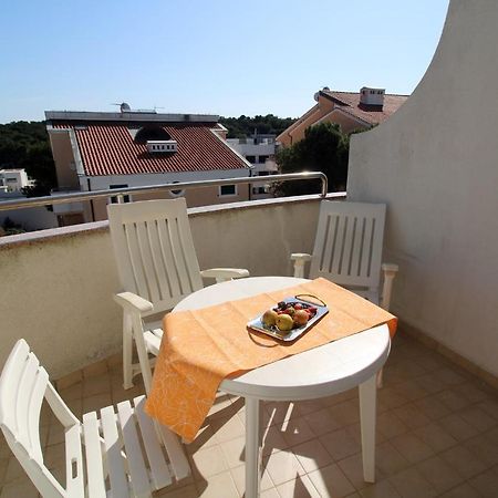 Studio Apartment Aniko Premantura Exterior photo